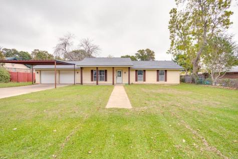 720 Arledge Street Azle TX 76020