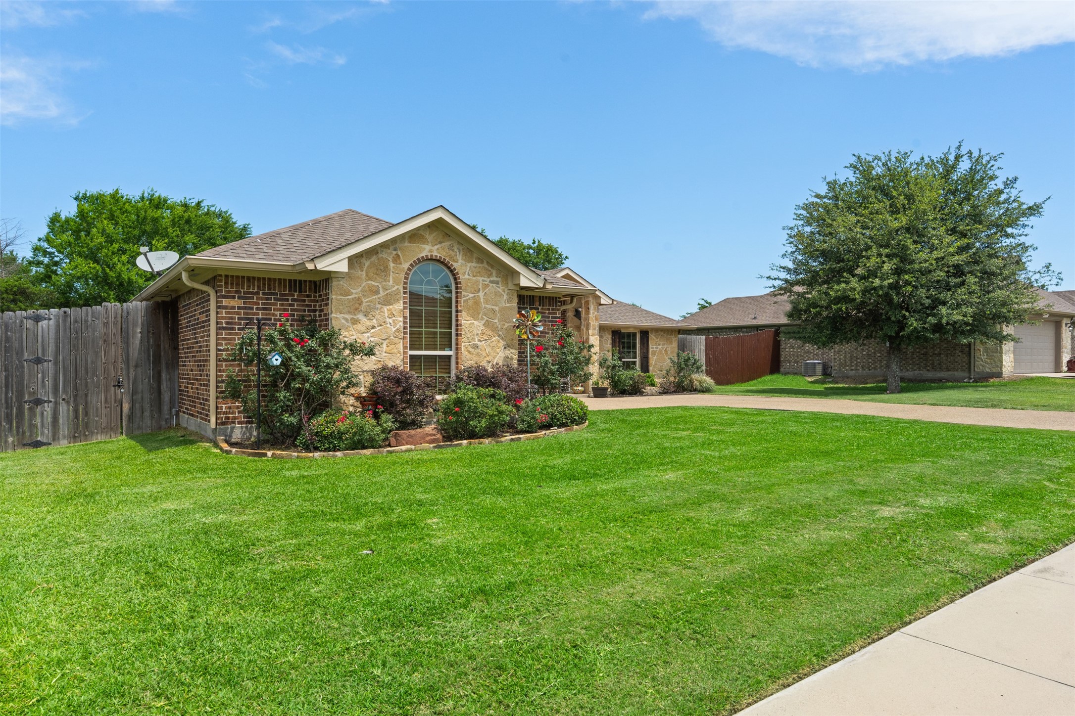 916 Winged Foot Corsicana TX 75110