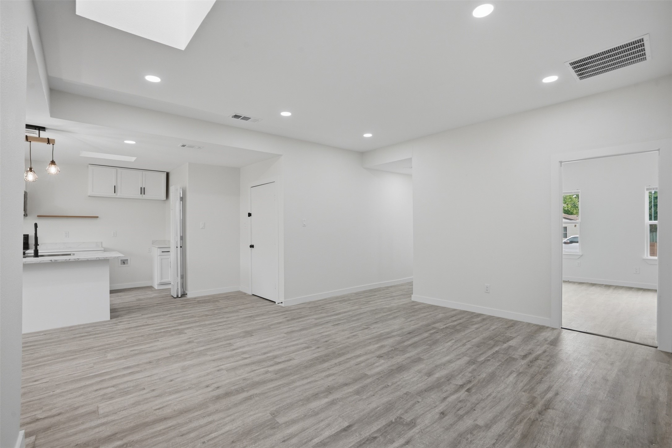518 Royal Avenue Grand Prairie TX 75051