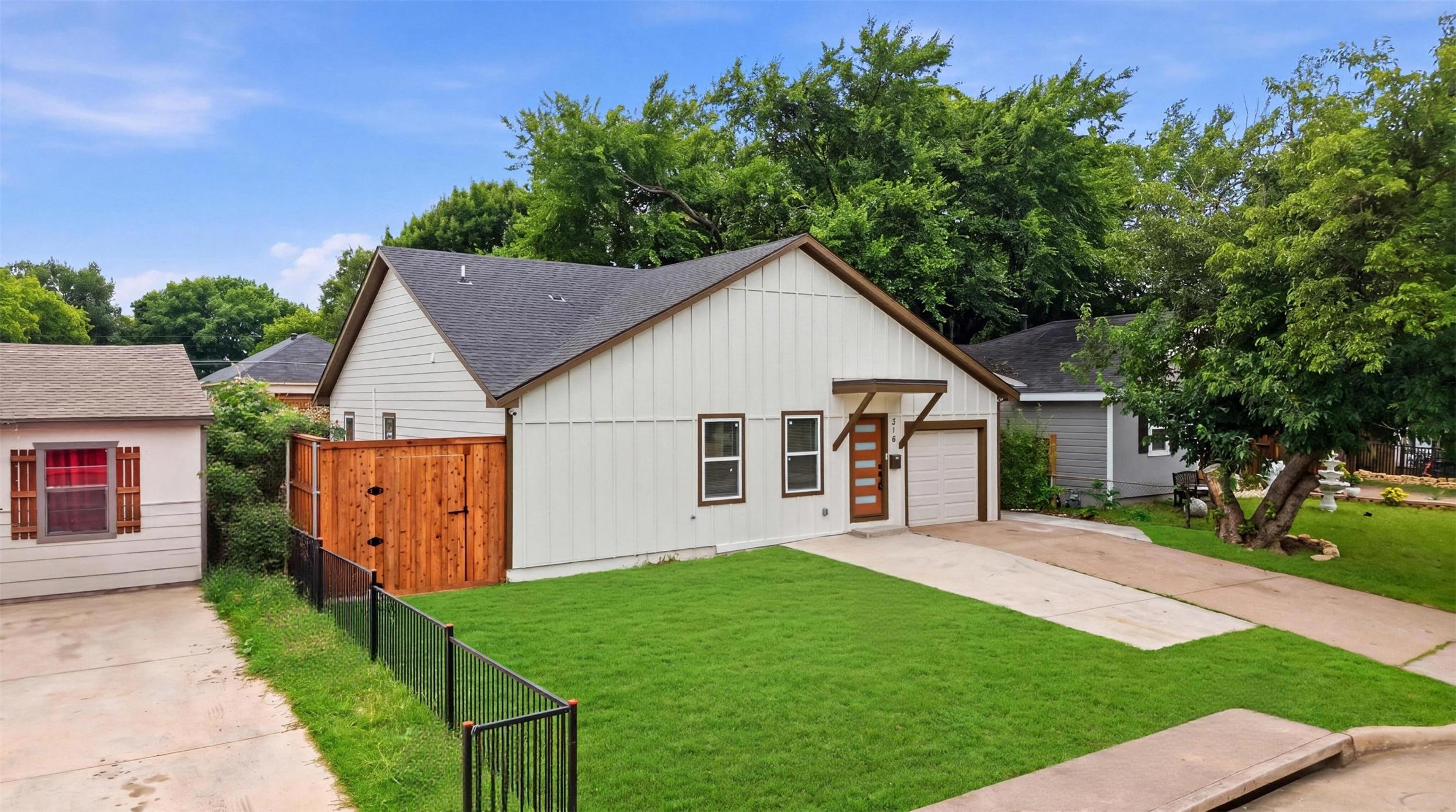 518 Royal Avenue Grand Prairie TX 75051