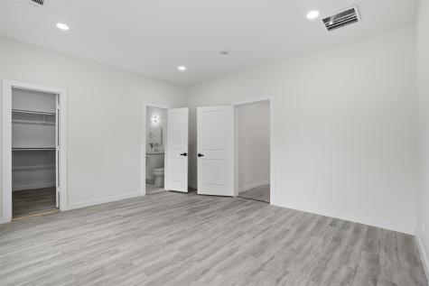 518 Royal Avenue Grand Prairie TX 75051