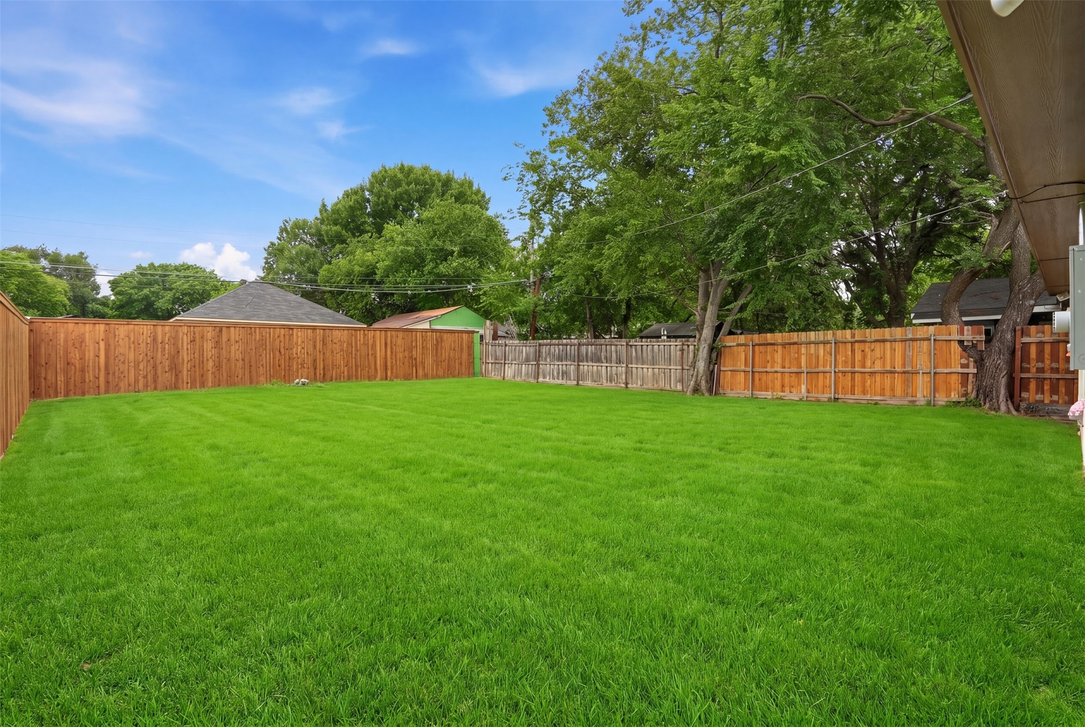 518 Royal Avenue Grand Prairie TX 75051