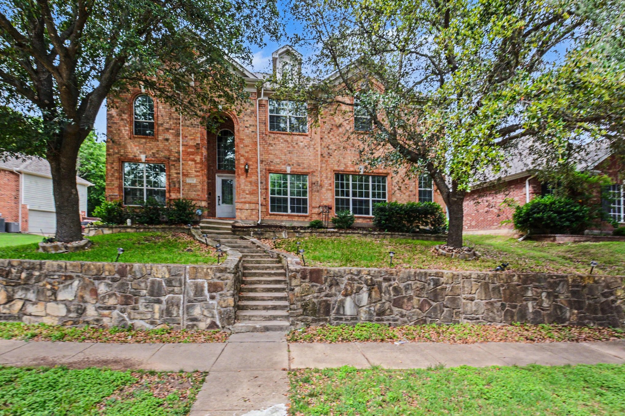 1930 Wind Lake Circle Garland TX 75040