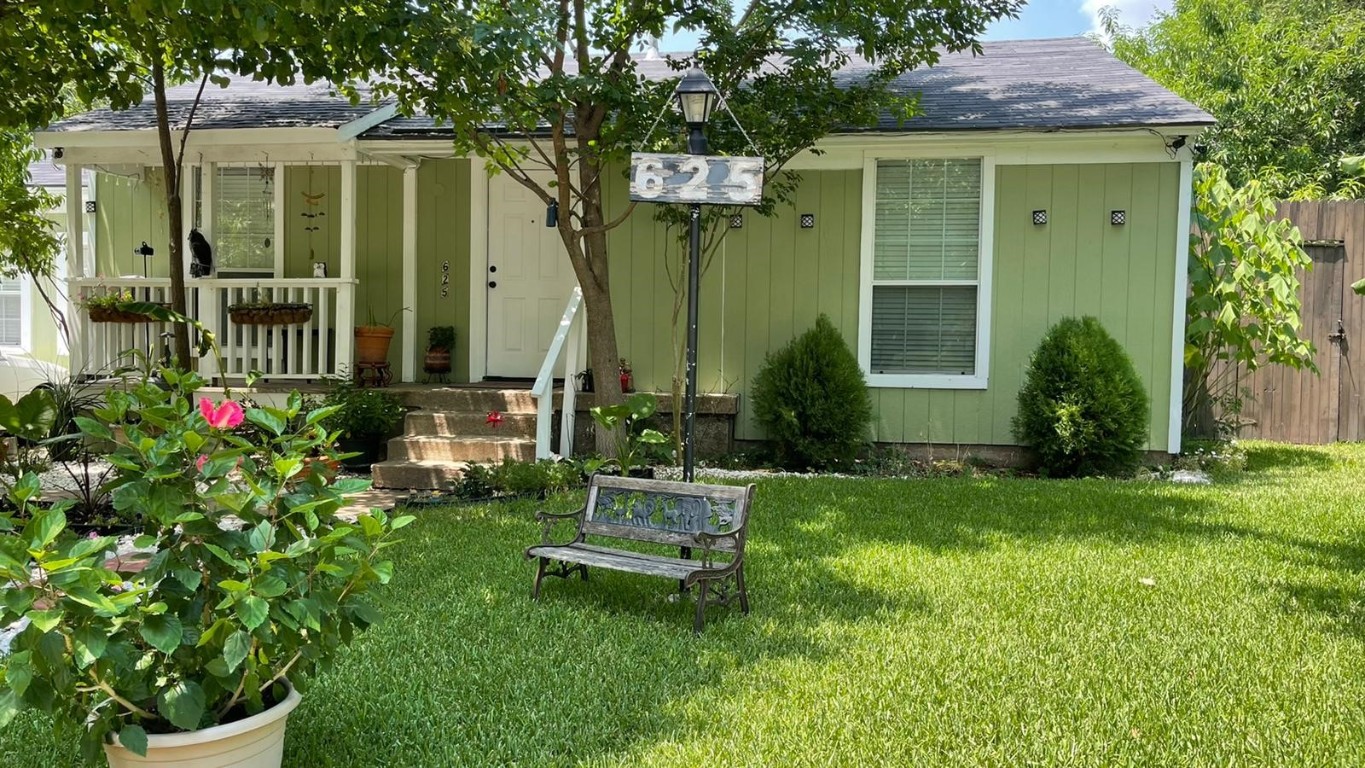 625 Cedar Drive Garland TX 75040