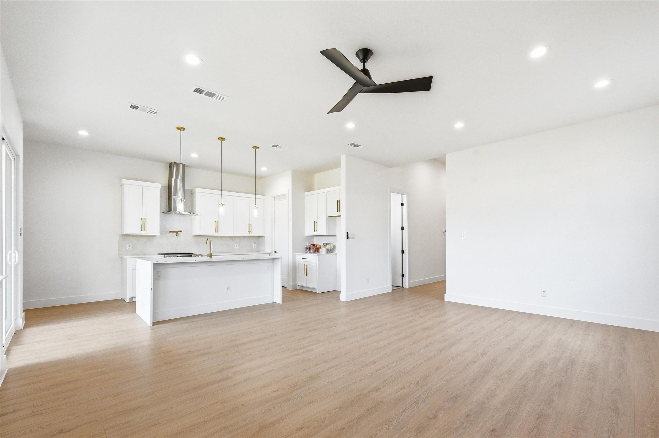 2228 Echo Lake Drive Dallas TX 75253