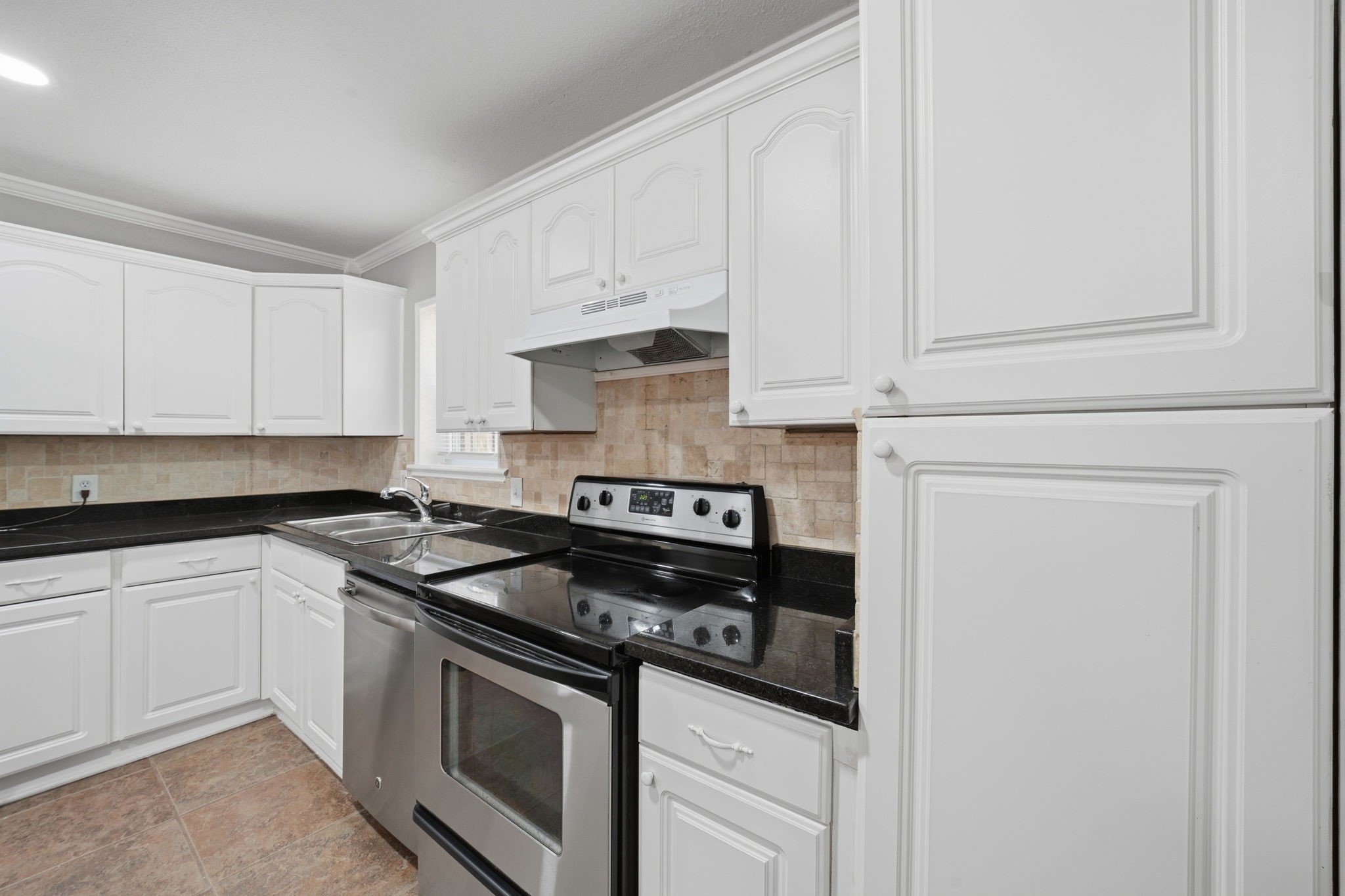 1108 Billie Ruth Lane Hurst TX 76053