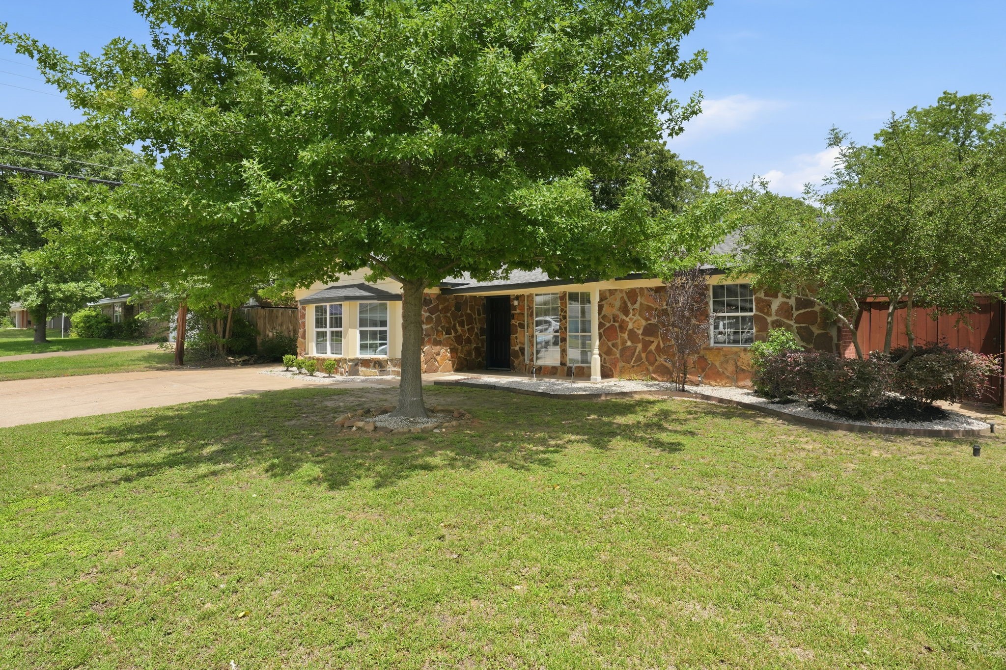 1108 Billie Ruth Lane Hurst TX 76053