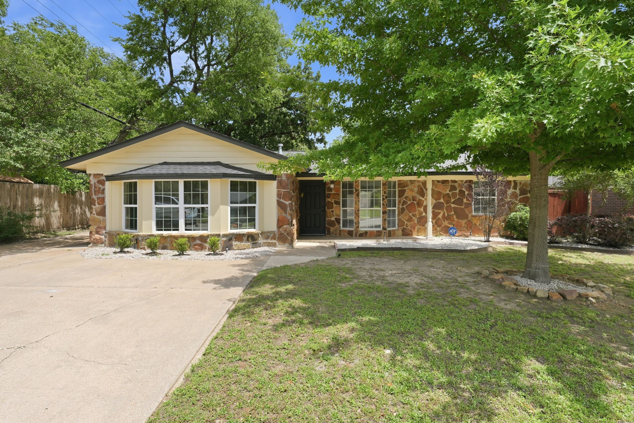 1108 Billie Ruth Lane Hurst TX 76053