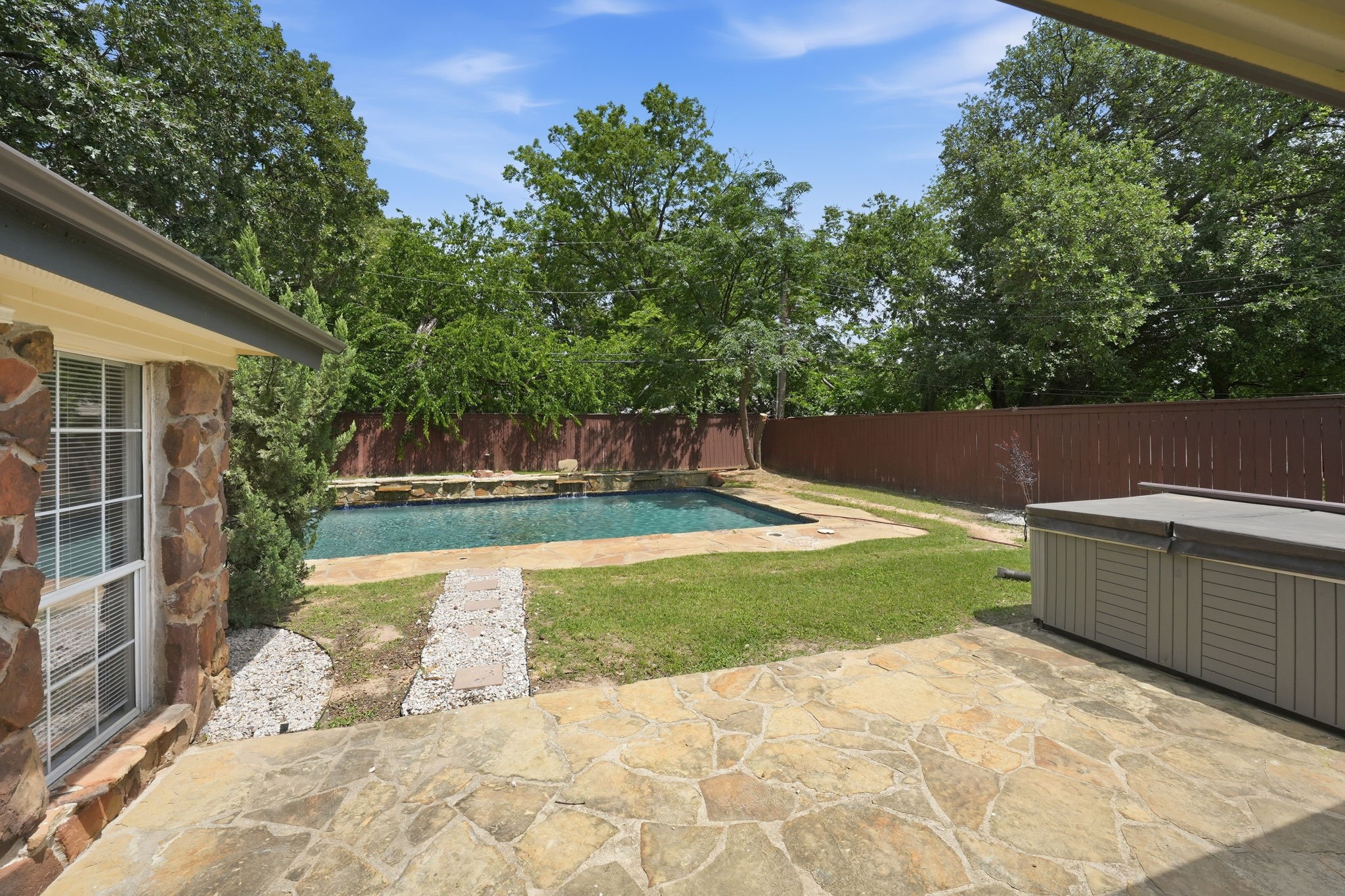 1108 Billie Ruth Lane Hurst TX 76053