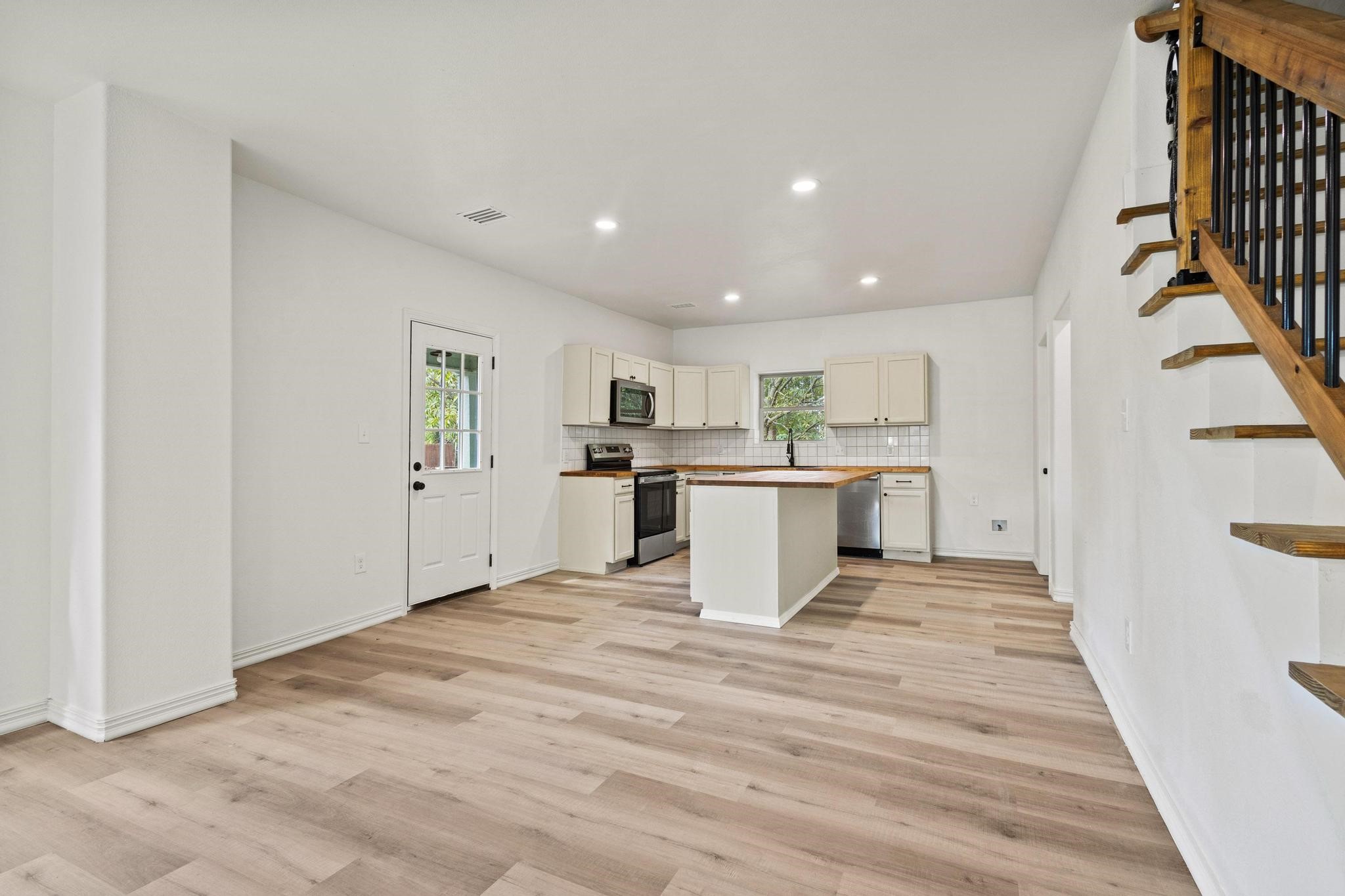 831 W Owing Street Denison TX 75020