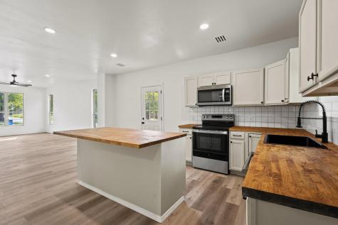 831 W Owing Street Denison TX 75020