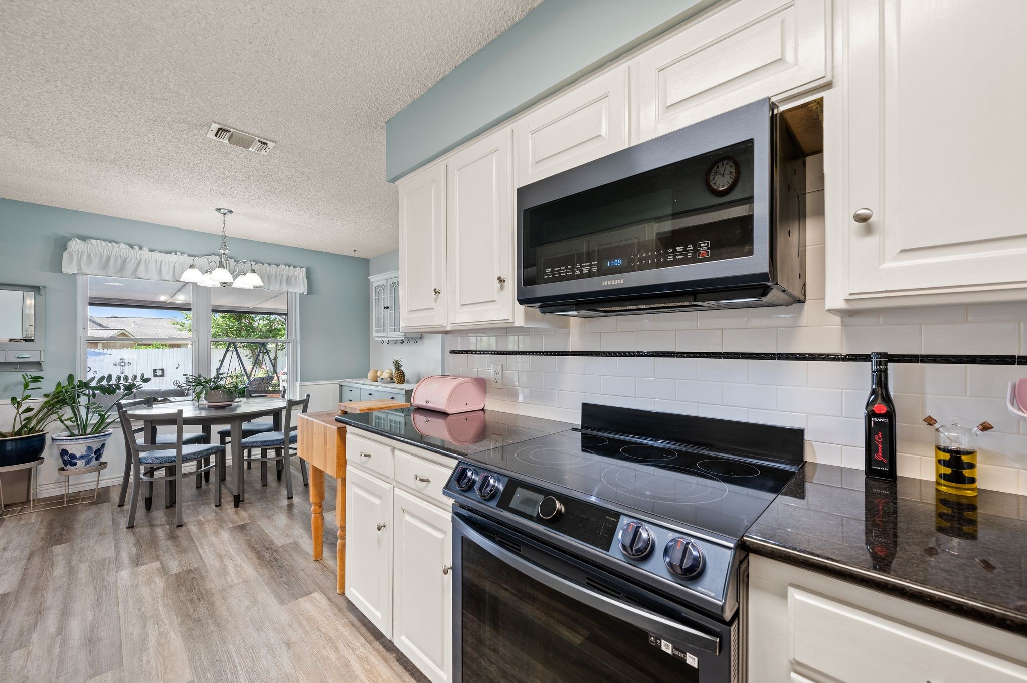 333 Mountainview Drive Hurst TX 76054