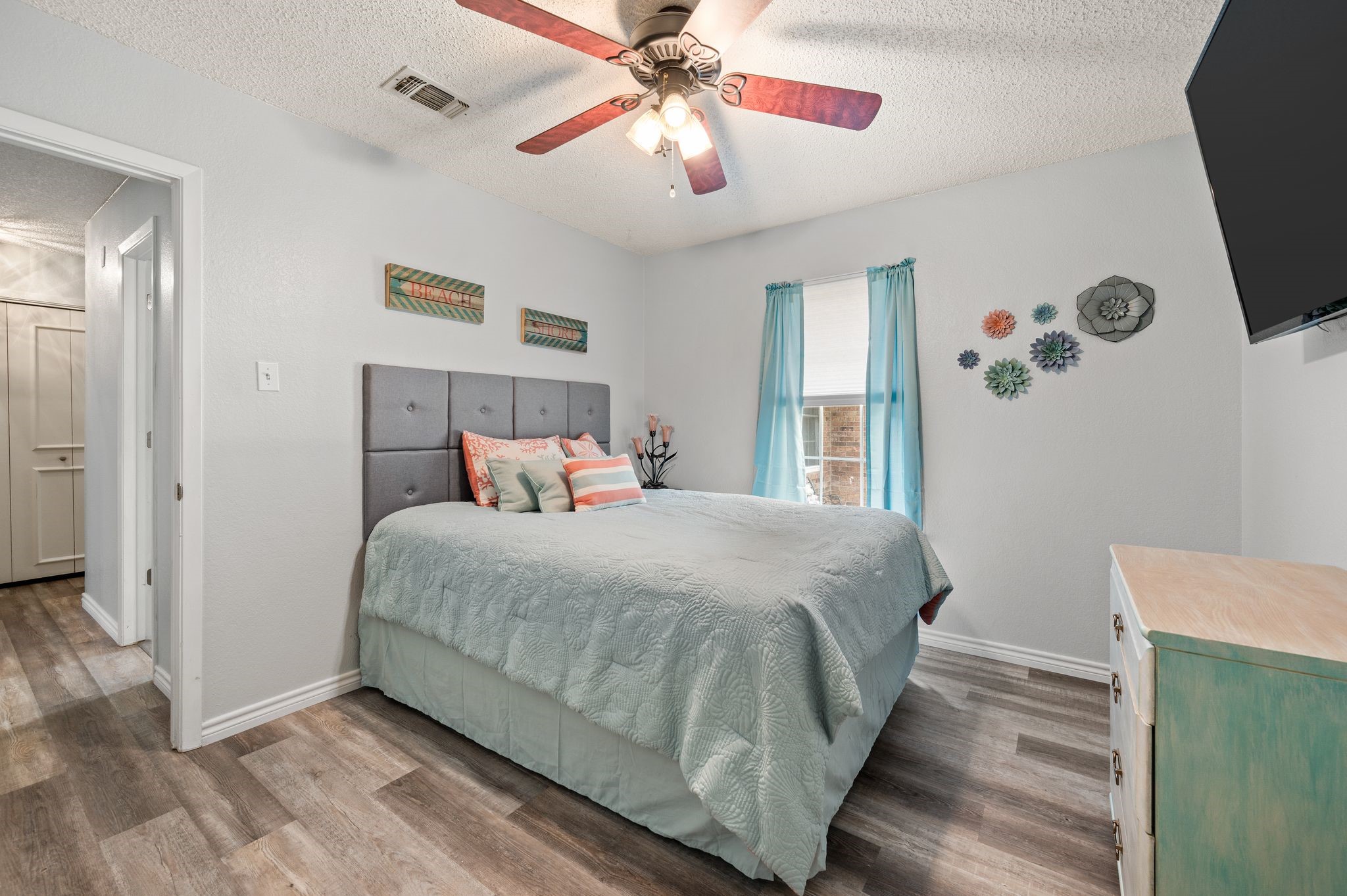 333 Mountainview Drive Hurst TX 76054