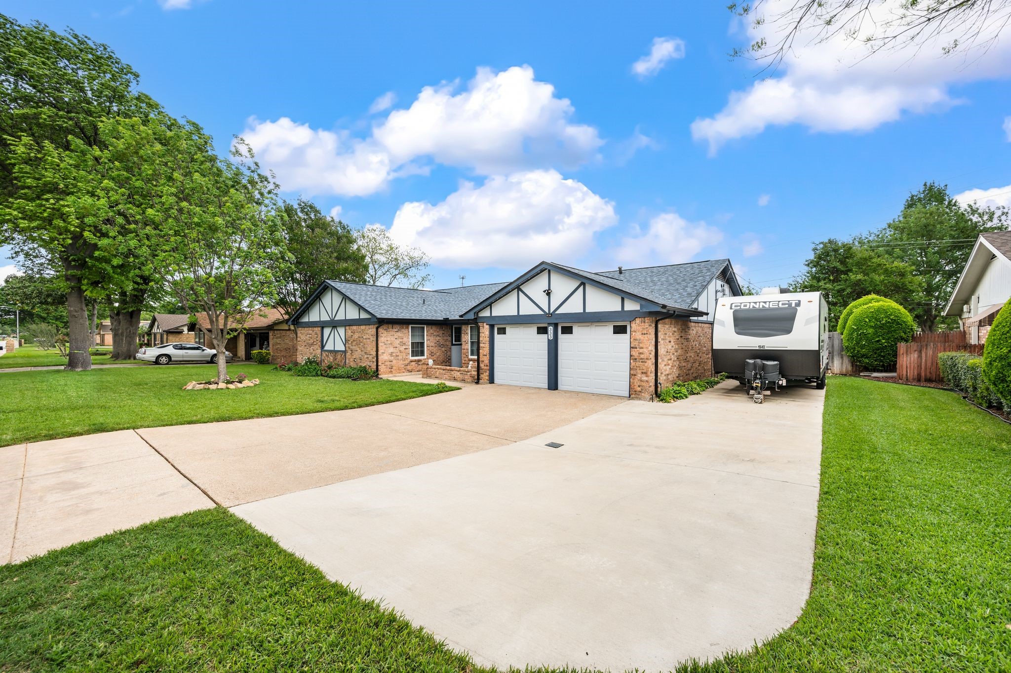 333 Mountainview Drive Hurst TX 76054