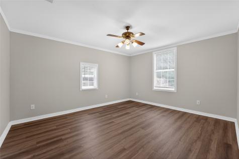 8914 Cardella Avenue Dallas TX 75217