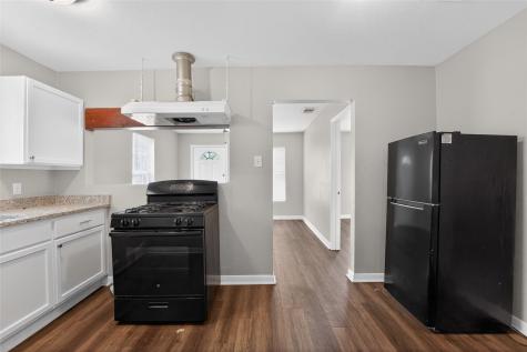 8914 Cardella Avenue Dallas TX 75217