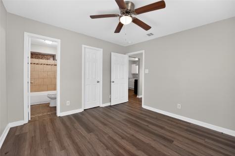 8914 Cardella Avenue Dallas TX 75217