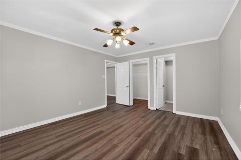 8914 Cardella Avenue Dallas TX 75217