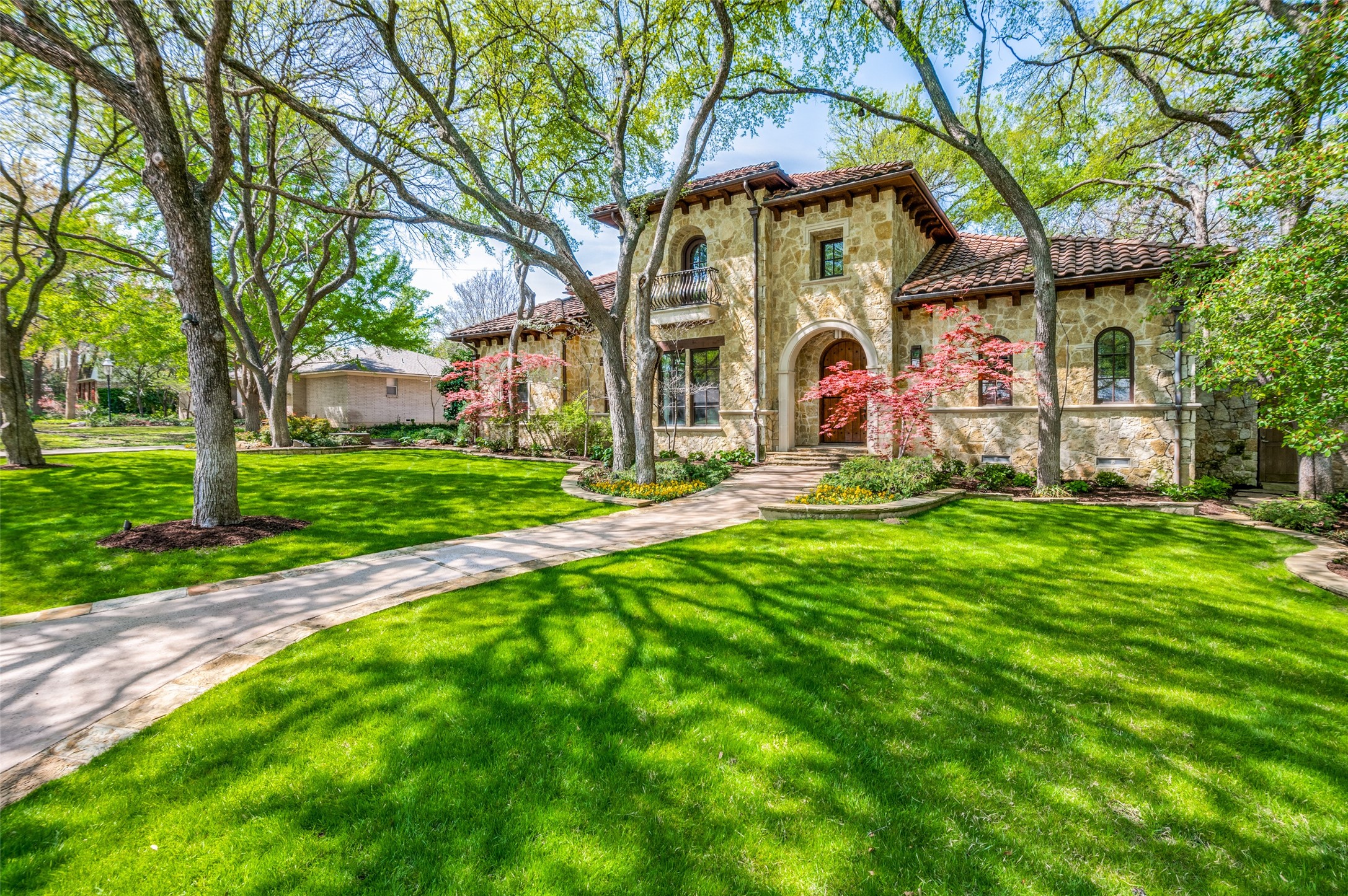 13731 Hughes Lane Dallas TX 75240