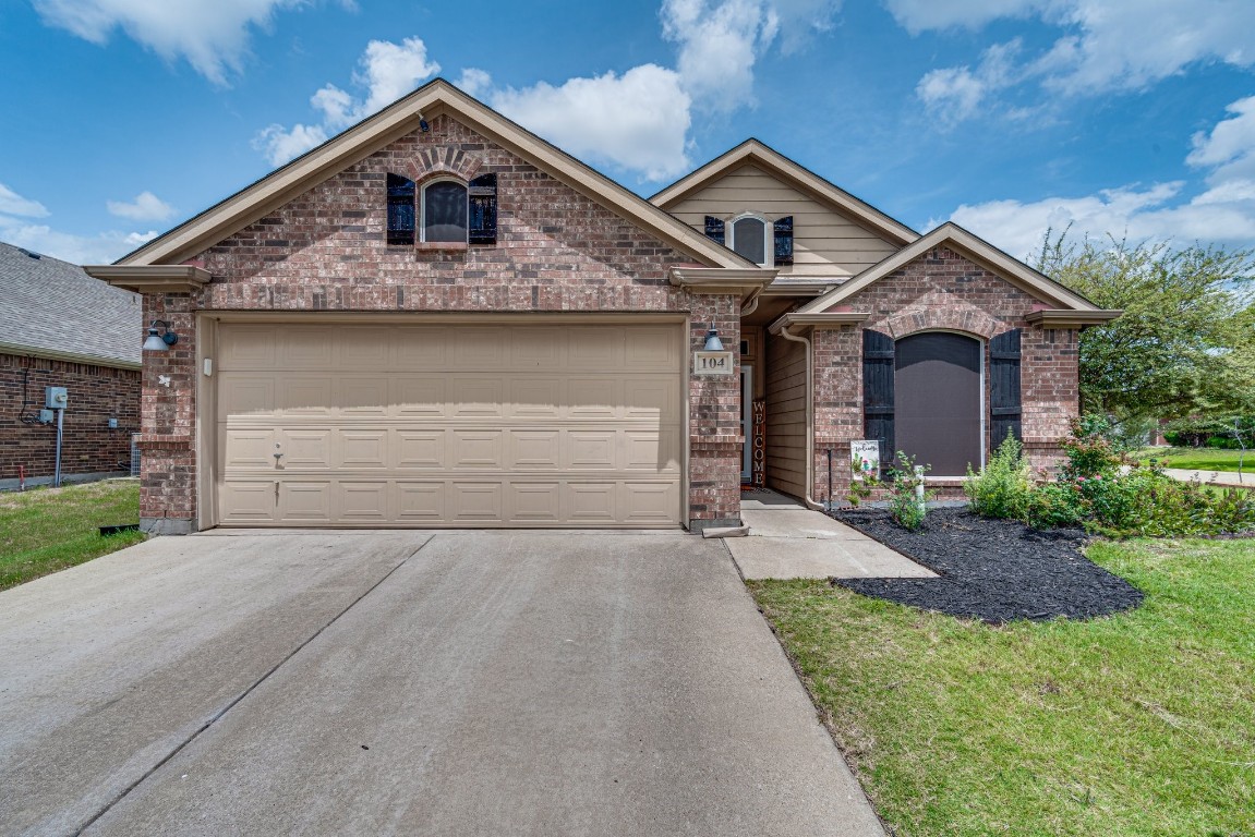 104 Coyote Run Waxahachie TX 75165