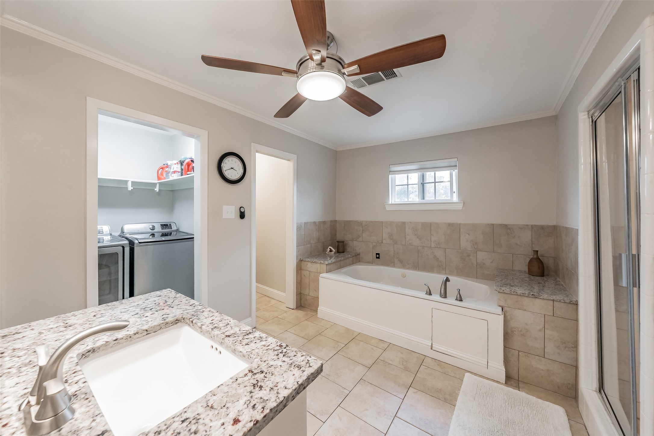 2517 Country Place Carrollton TX 75006