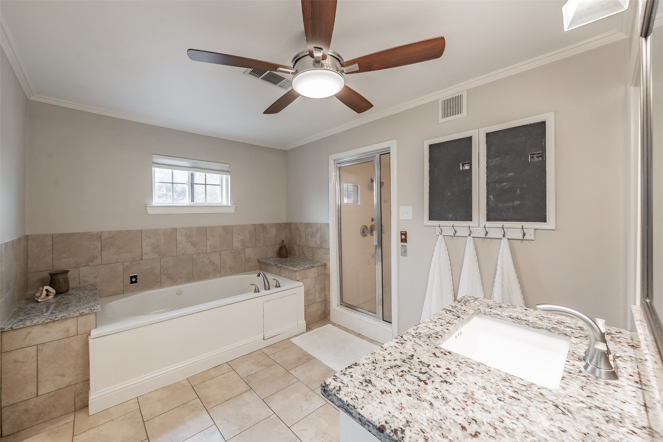 2517 Country Place Carrollton TX 75006