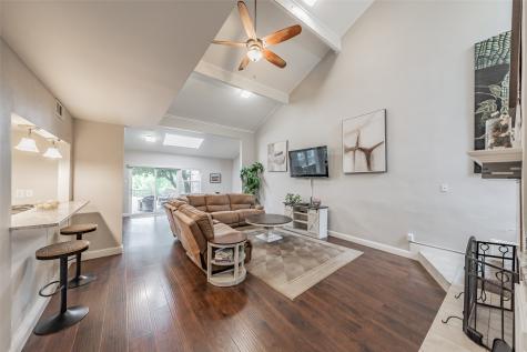 2517 Country Place Carrollton TX 75006