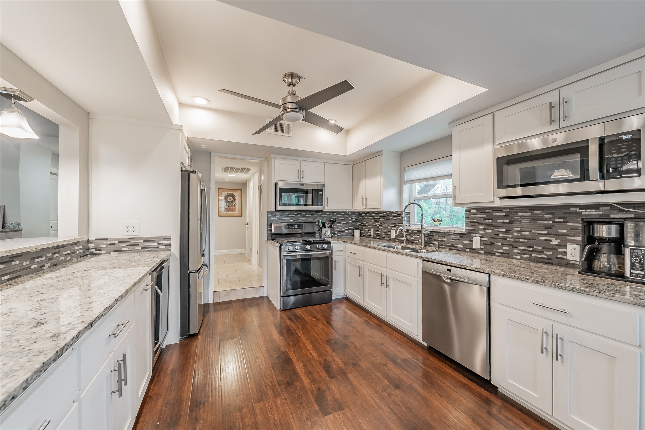 2517 Country Place Carrollton TX 75006
