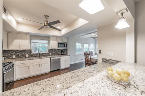 2517 Country Place Carrollton TX 75006