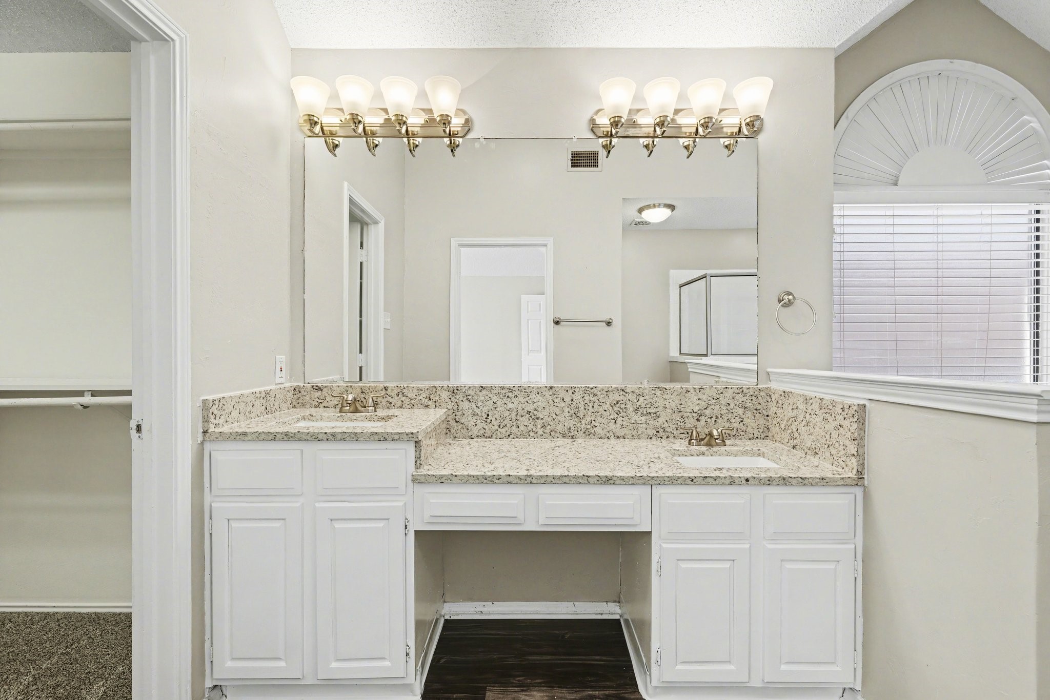 6804 Greenleaf Drive North Richland Hills TX 76182