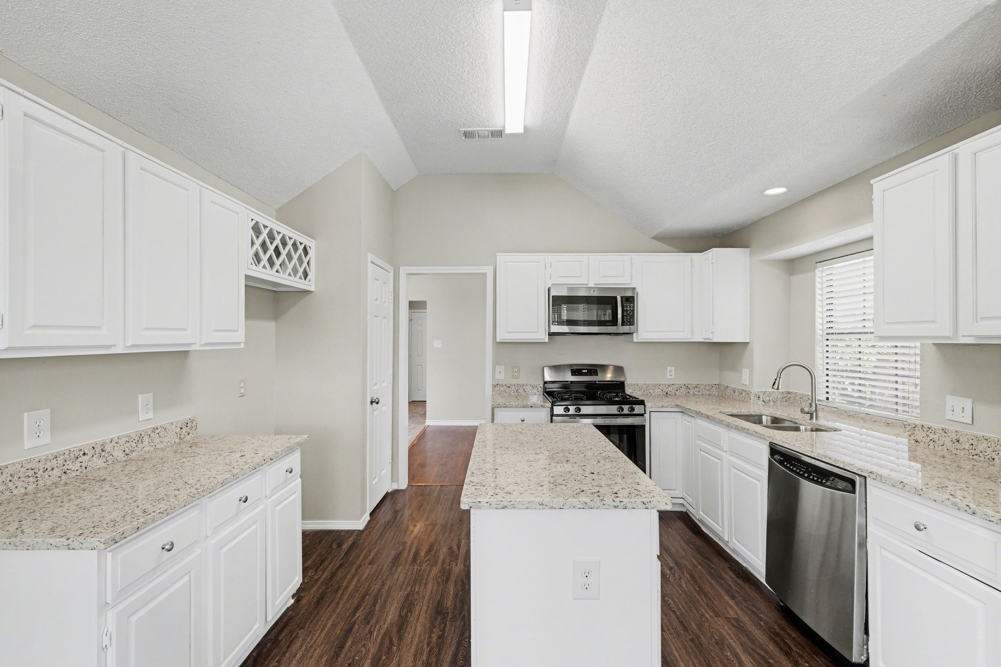 6804 Greenleaf Drive North Richland Hills TX 76182