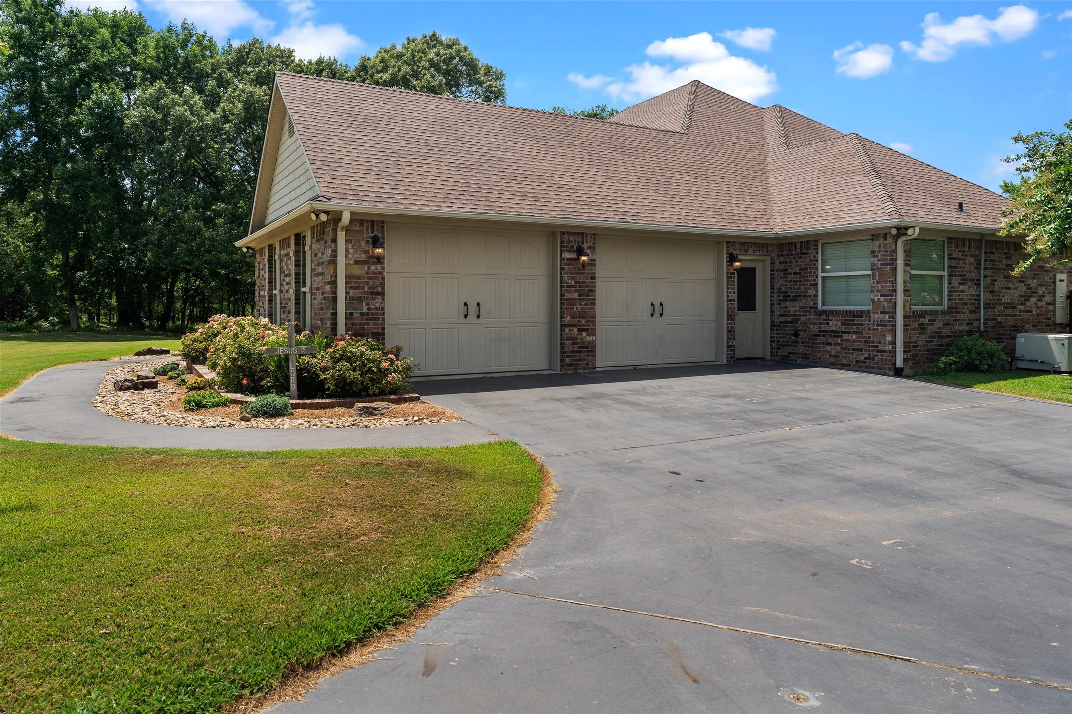 23220 Bridle View Drive Lindale TX 75771
