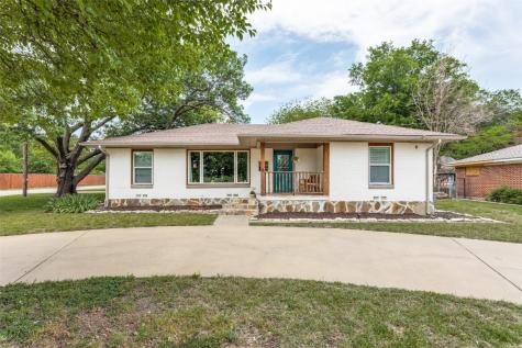 1004 N Morris Street Mckinney TX 75069
