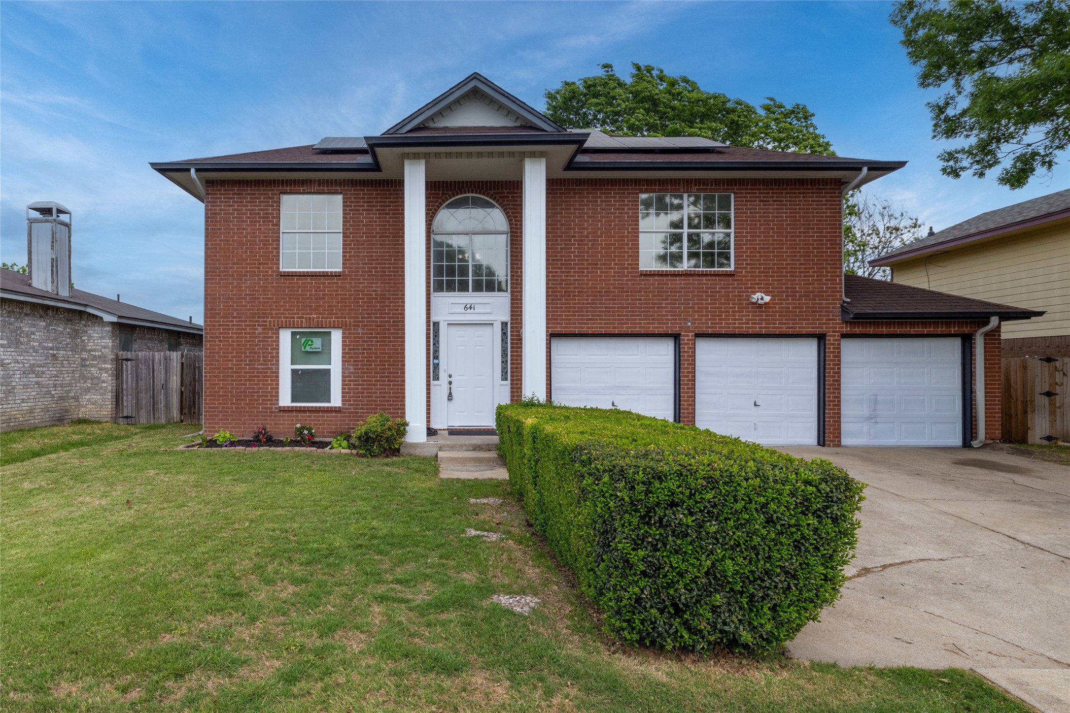641 Lemon Drive Arlington TX 76018