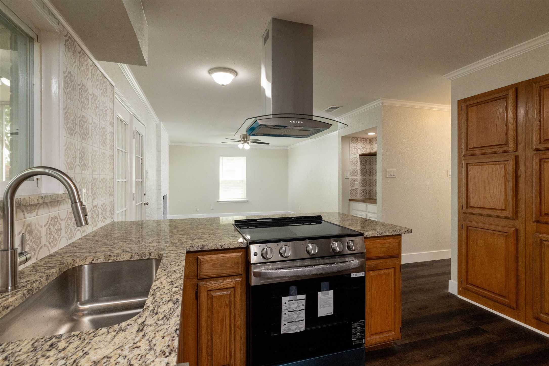 641 Lemon Drive Arlington TX 76018