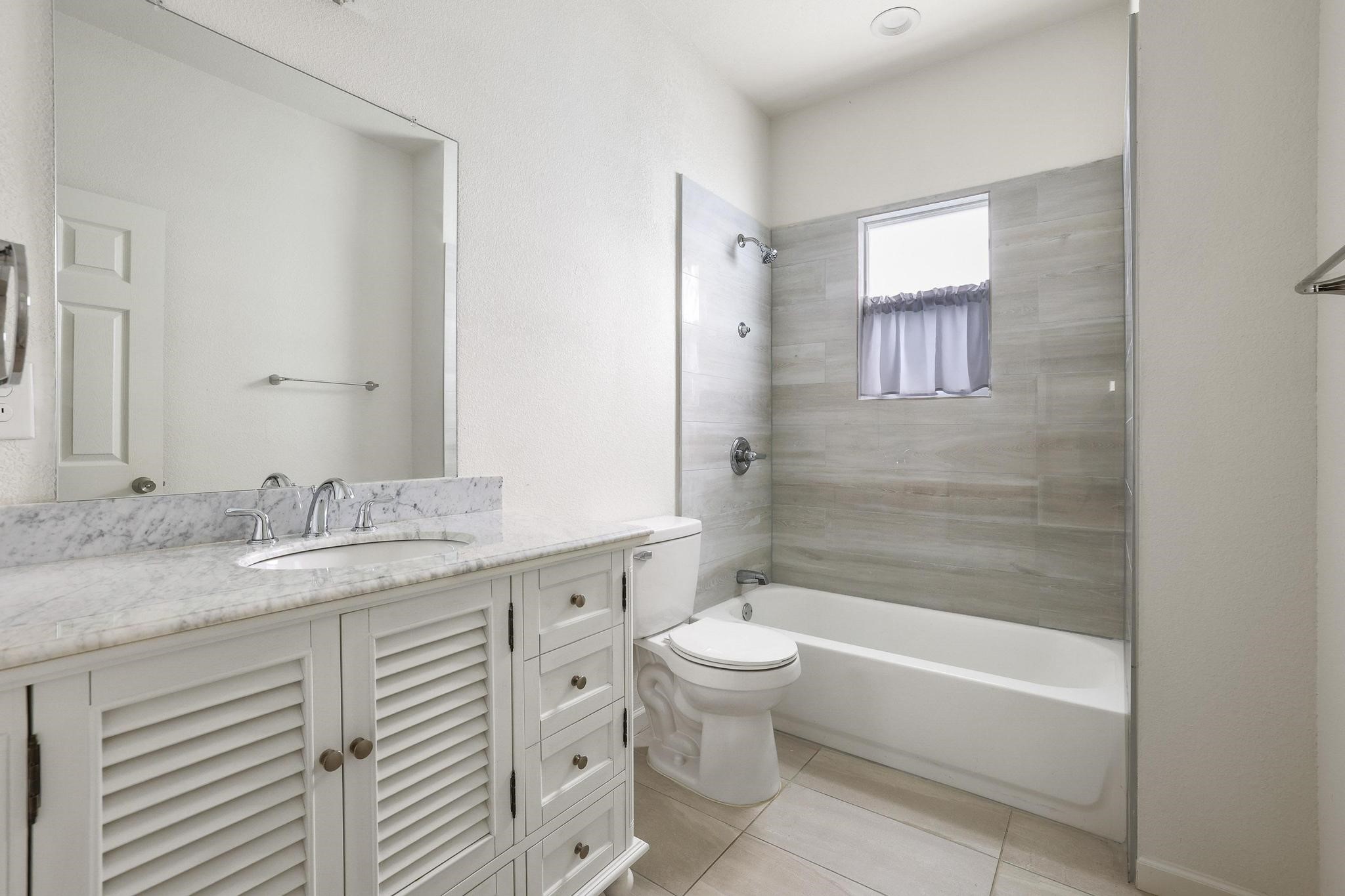 501 E 15th Street Bonham TX 75418