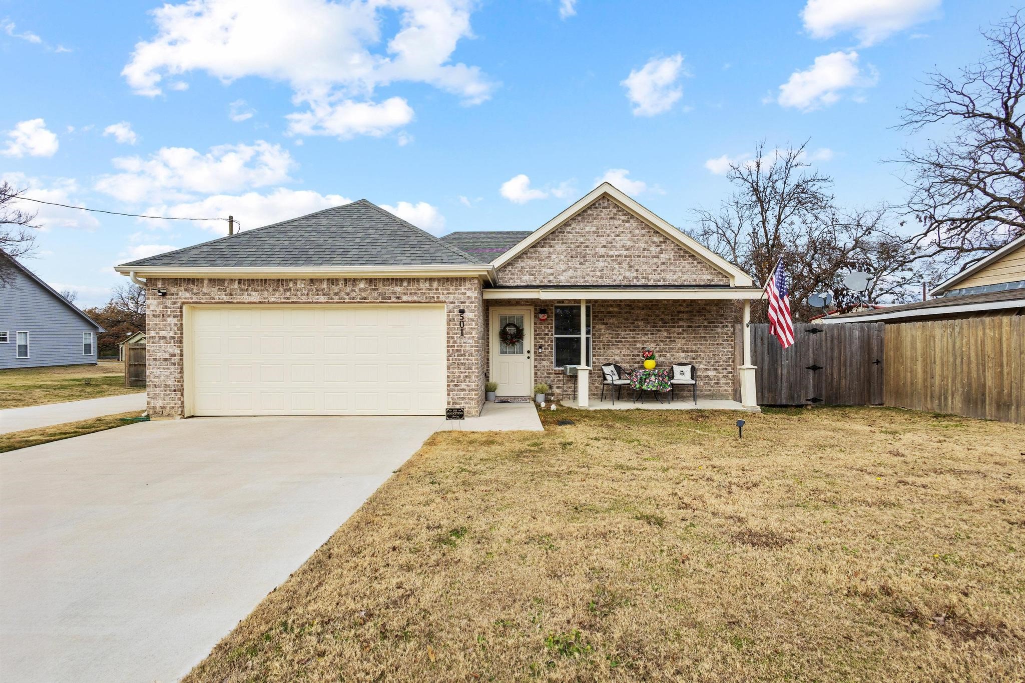 501 E 15th Street Bonham TX 75418
