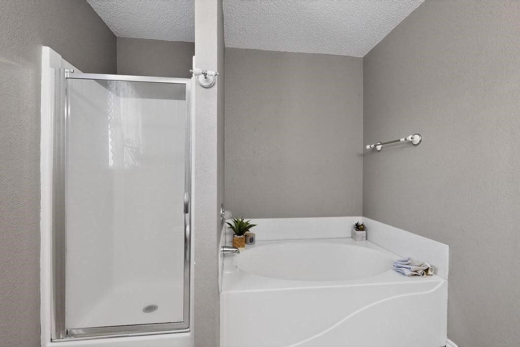 10604 Cobblestone Drive Benbrook TX 76126