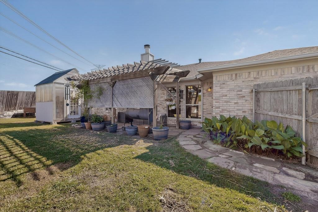 10604 Cobblestone Drive Benbrook TX 76126