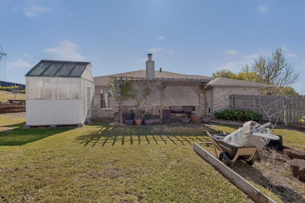 10604 Cobblestone Drive Benbrook TX 76126