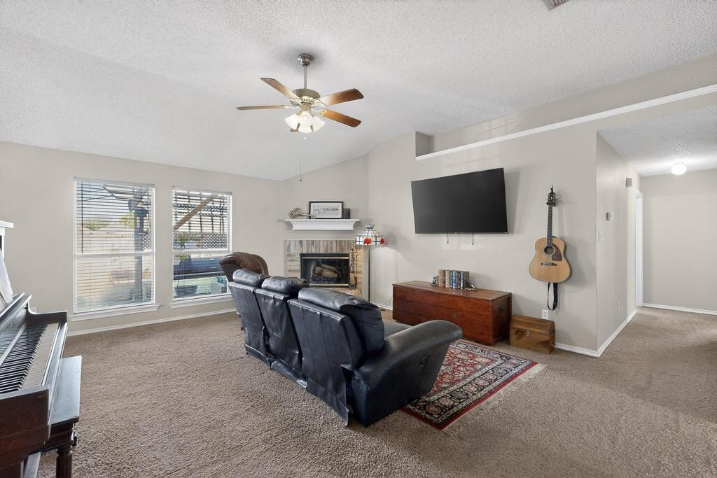 10604 Cobblestone Drive Benbrook TX 76126