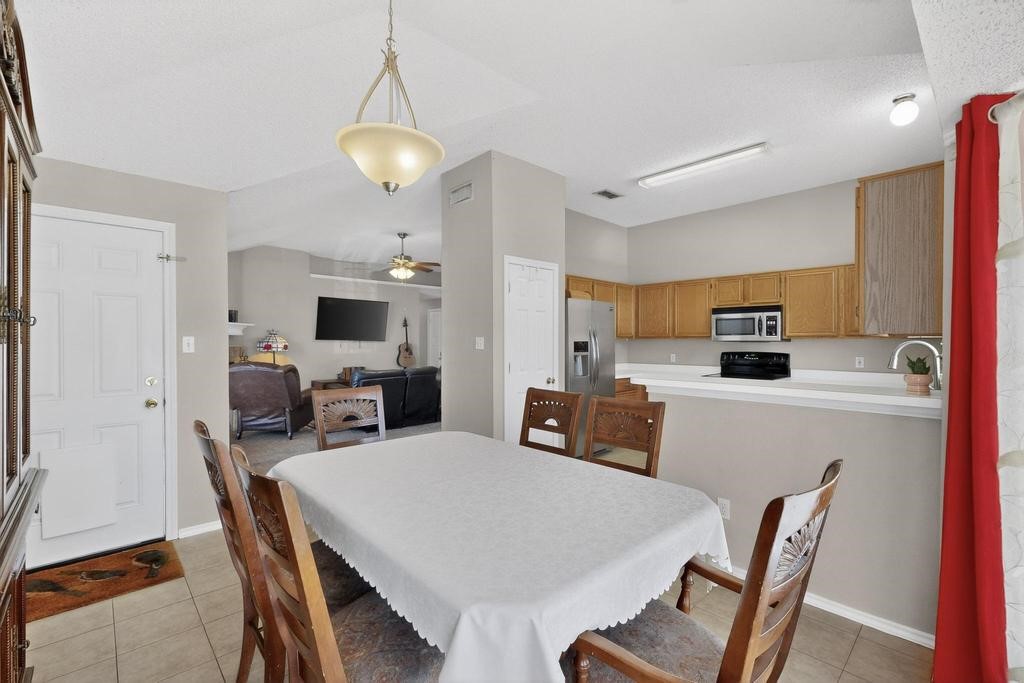 10604 Cobblestone Drive Benbrook TX 76126