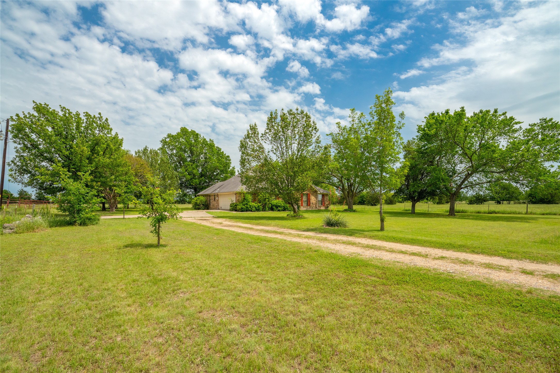 3677 County Road 4424 Commerce TX 75428
