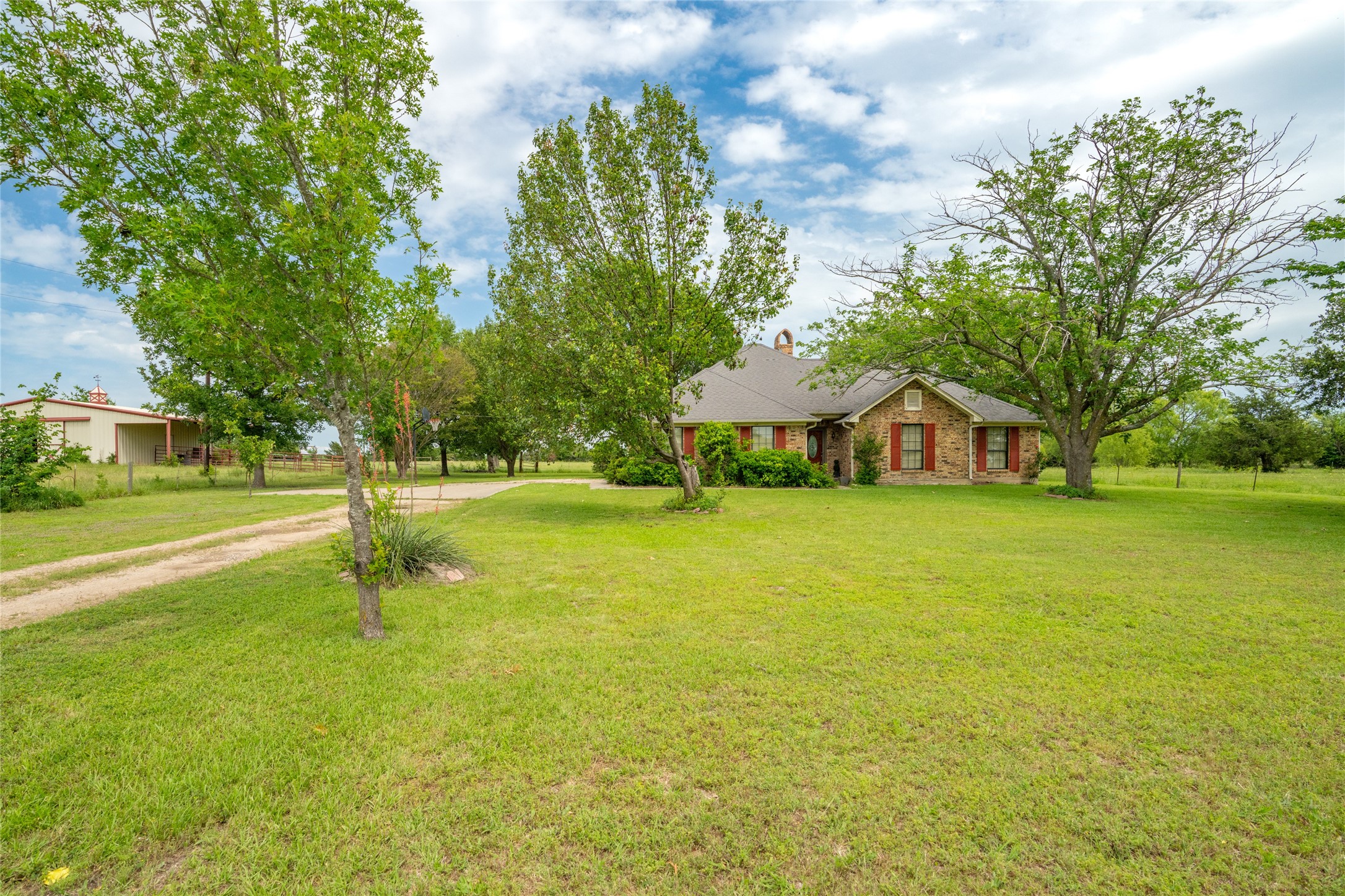 3677 County Road 4424 Commerce TX 75428