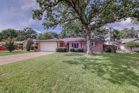 3901 Cedarwood Court Arlington TX 76017