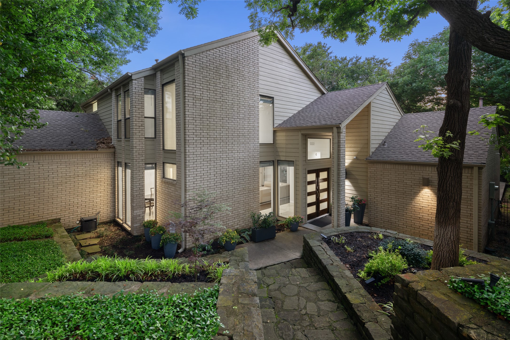 9032 Vista Creek Drive Dallas TX 75243