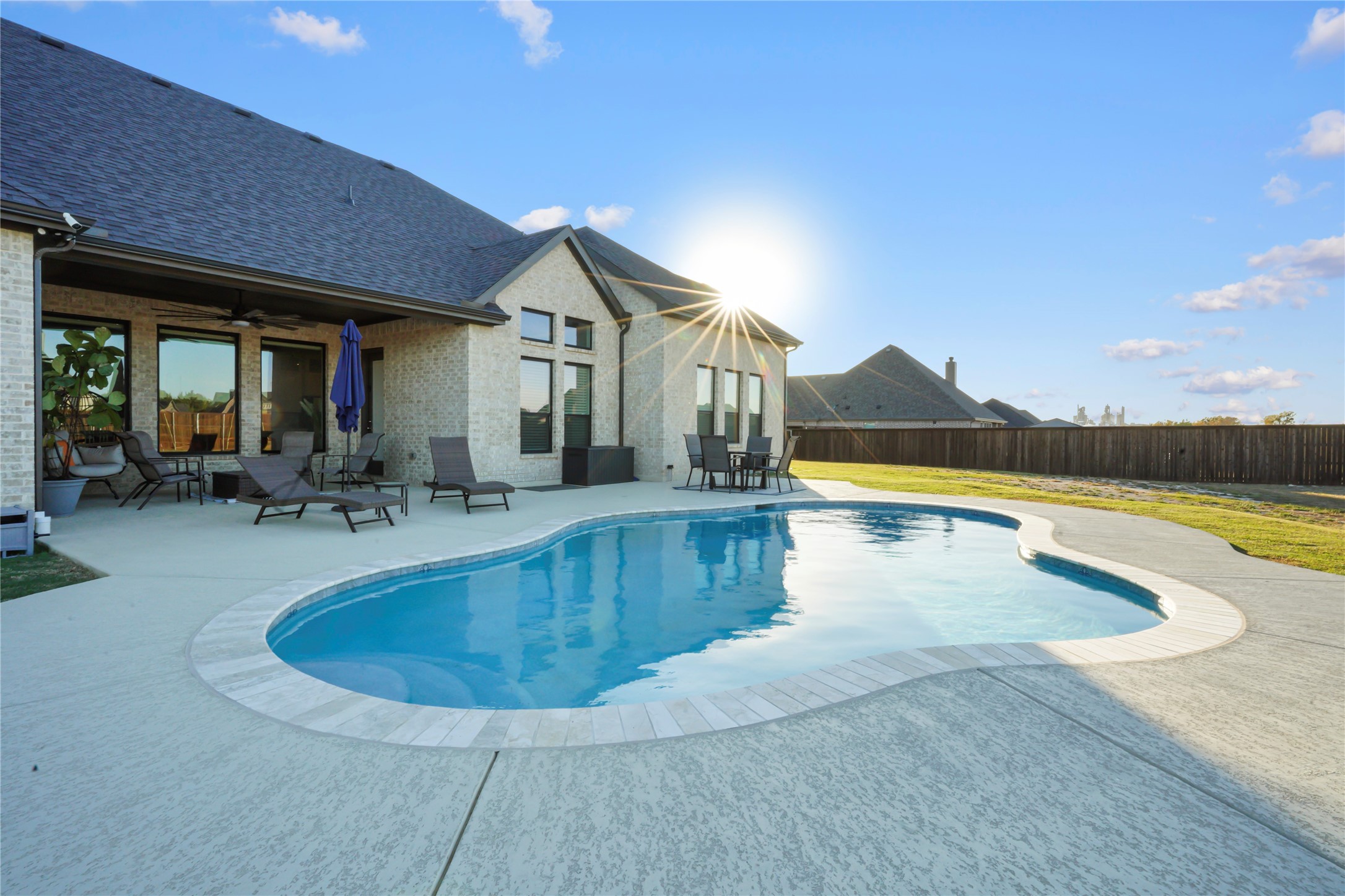 4033 Lagos Drive Midlothian TX 76065