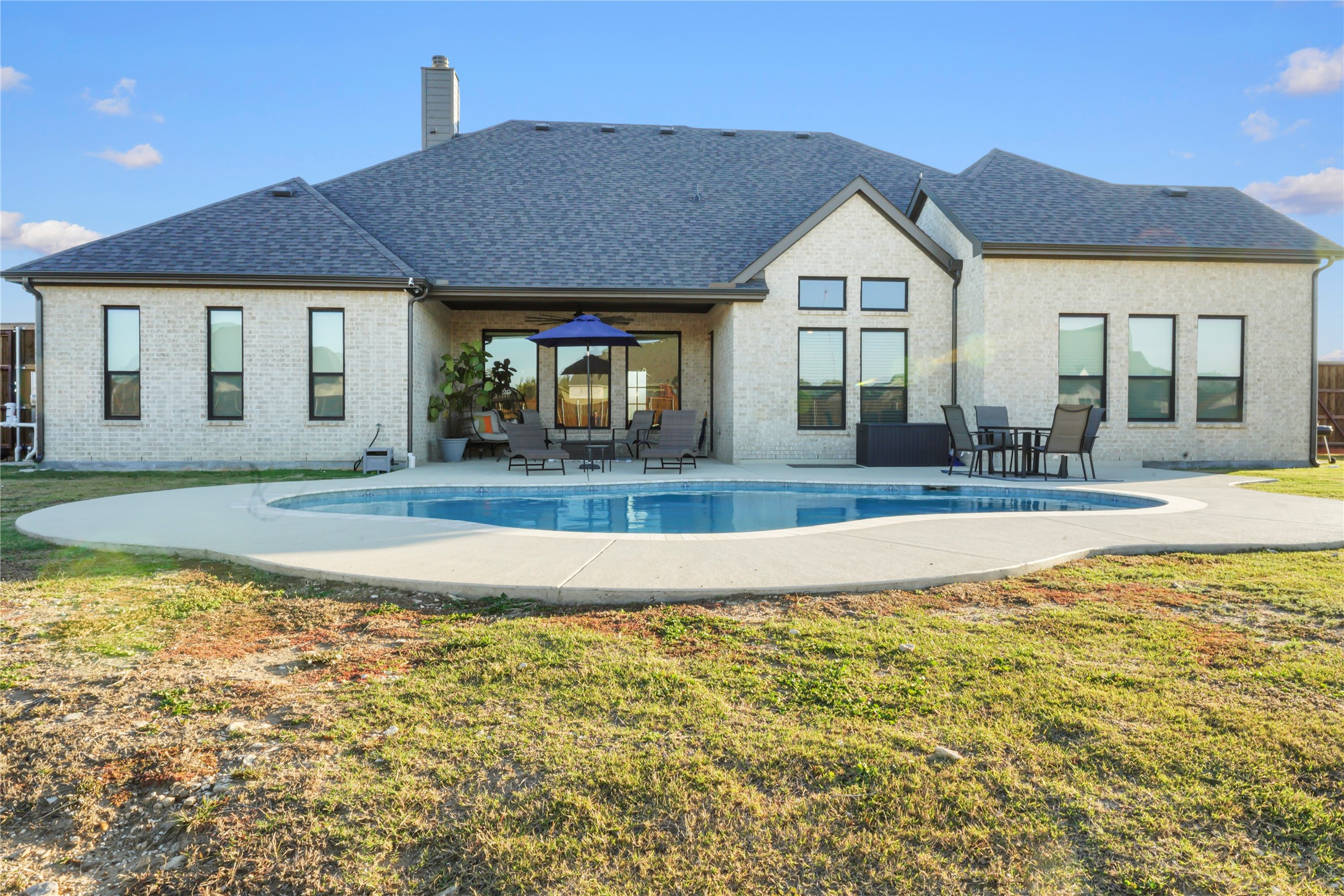 4033 Lagos Drive Midlothian TX 76065