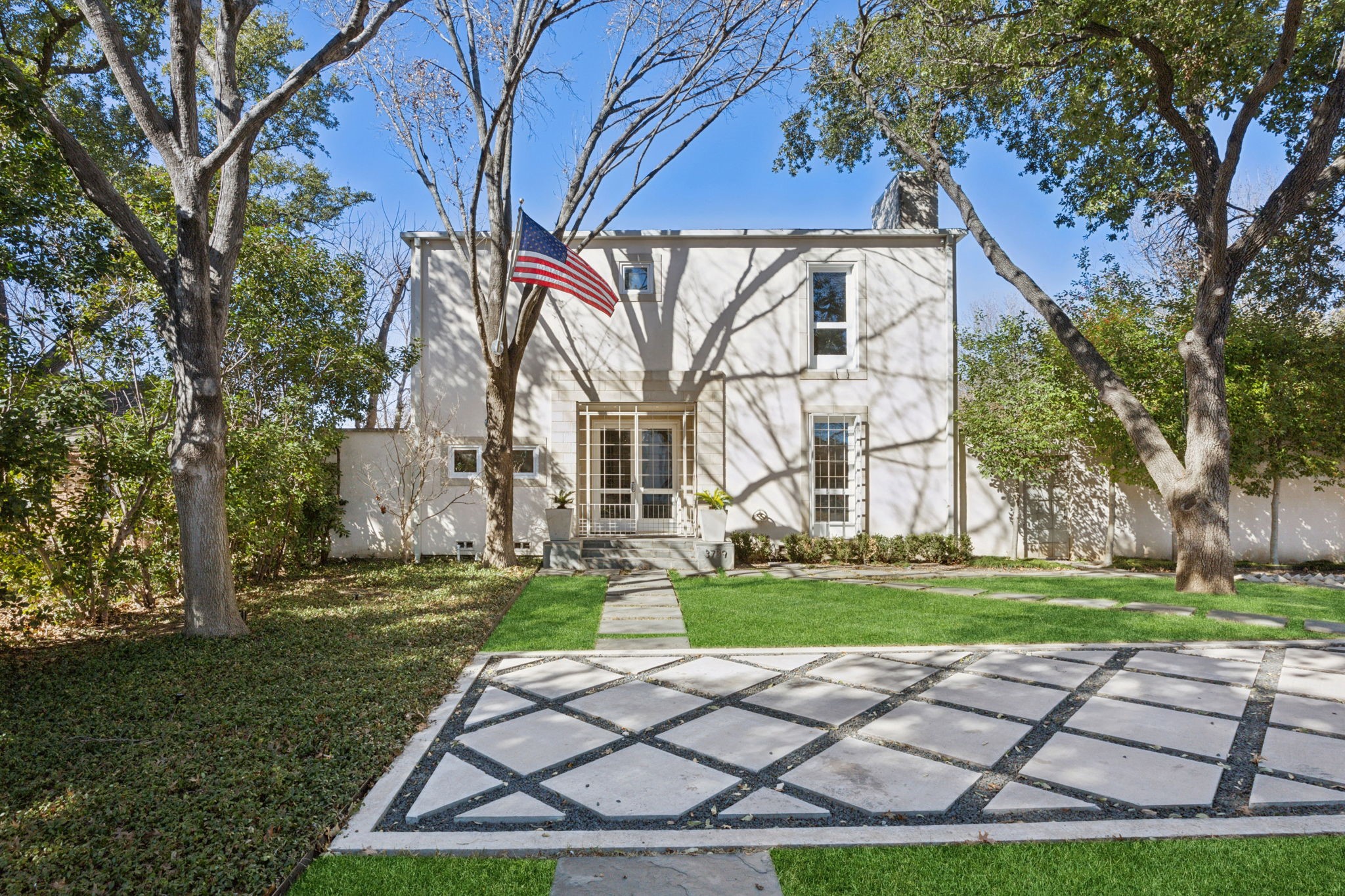 3739 N Versailles Avenue Dallas TX 75209