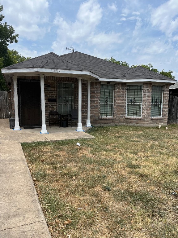 1539 S Denley Drive Dallas TX 75216